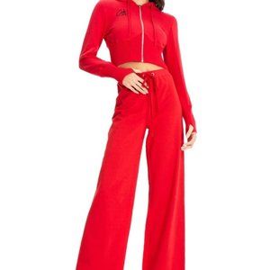 I AM GIA PAMELA PANT